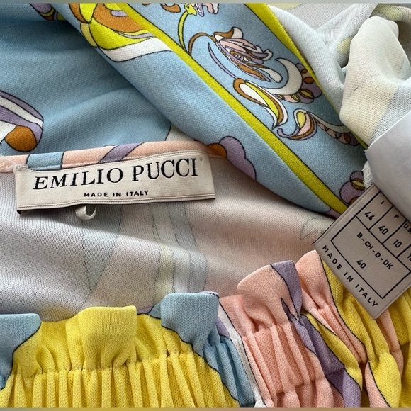 EMILIO PUCCI BLUE MULTI TOP STYLE 81JM16 SIZE IT 44 / US 10 - Picture 14 of 15